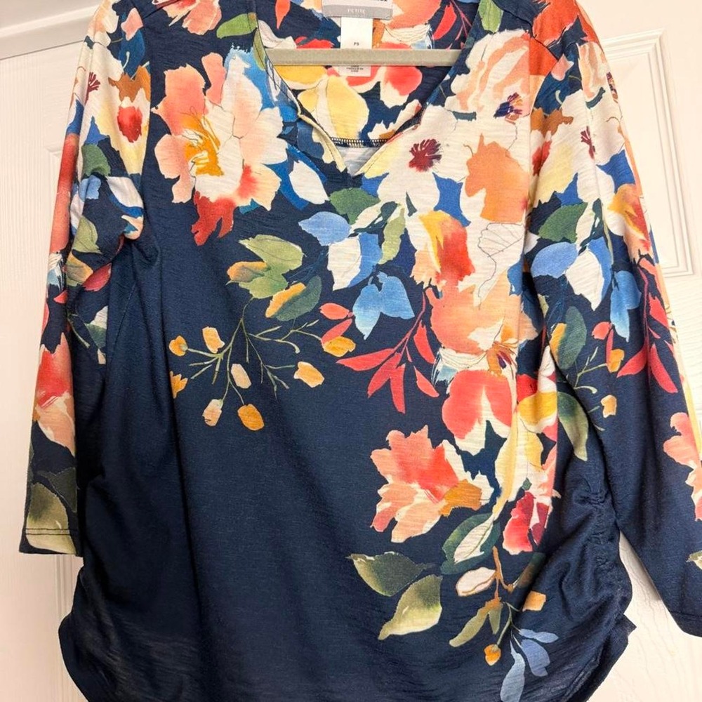 Alfred Dunner navy blue floral blouse